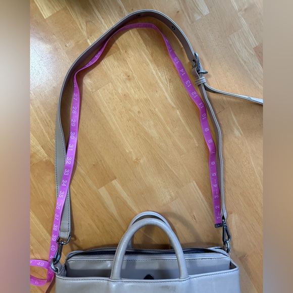 Matt &Nat satchel bag purse. Great for work or weekend! Vegan leather. - Picture 10 of 10